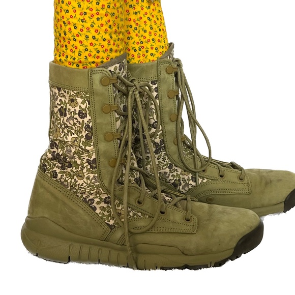 Nike Field Boots Floral Size 9.5 Green 476684-300 Trainers 8" Tall - Picture 5 of 10